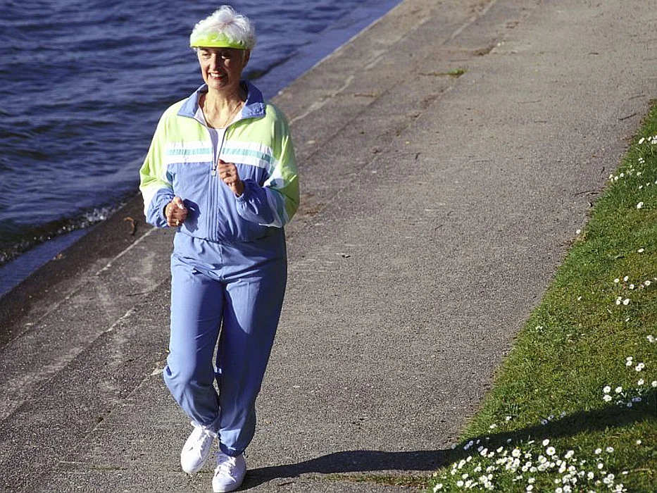 woman jogging