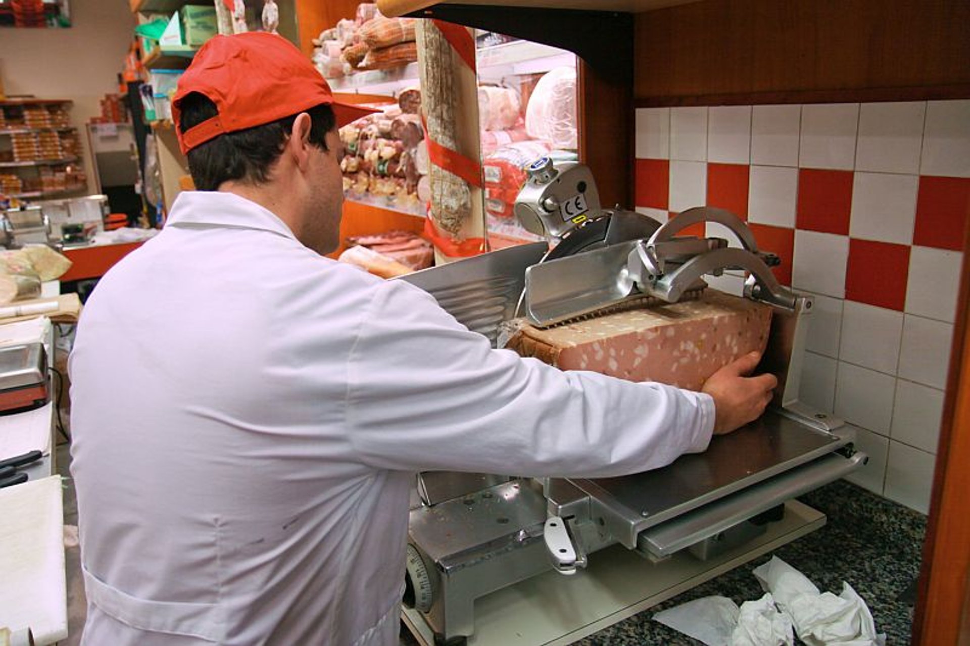 Multistate Listeria Outbreak From Deli Meat, Cheese Sickens 13, 1 Death