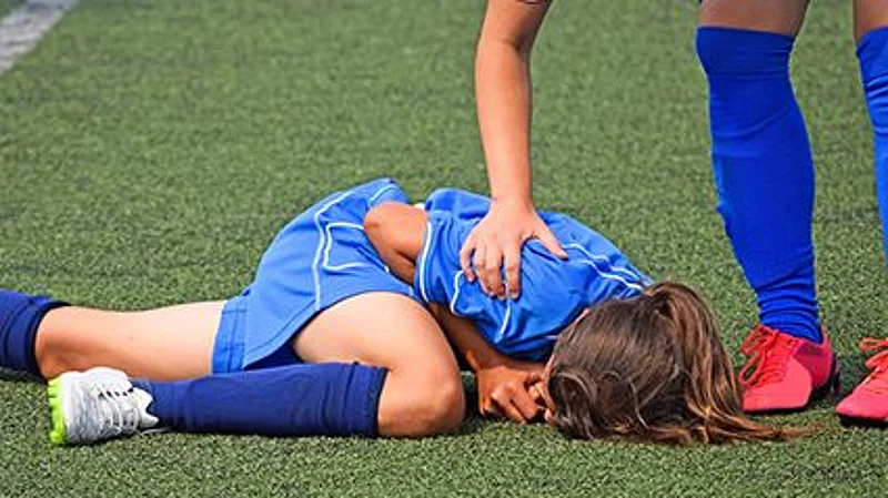 School Sports Are Starting Again: Know the Signs of Concussion