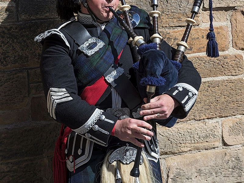 'Bagpipe' Lung Infection Kills Piper Consumer Health News HealthDay