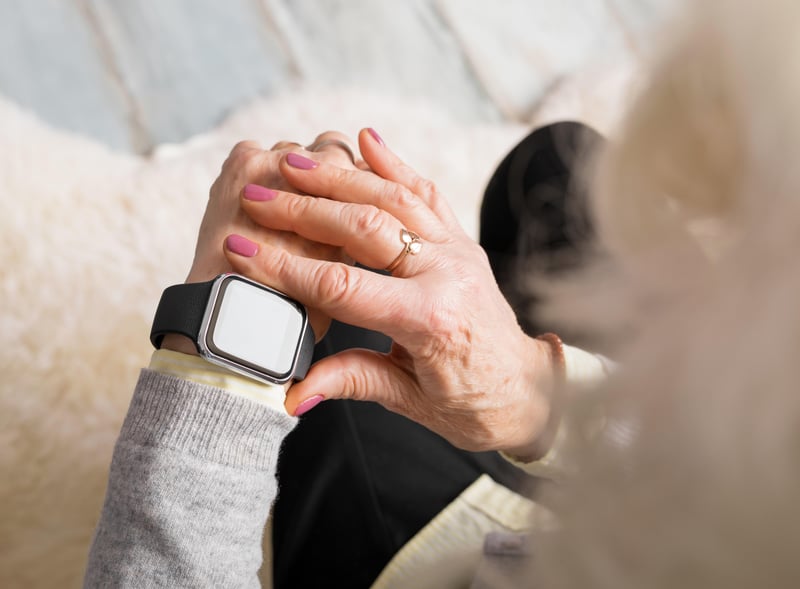 With Smartwatch, Cardiac Rehab at Home May Work Best