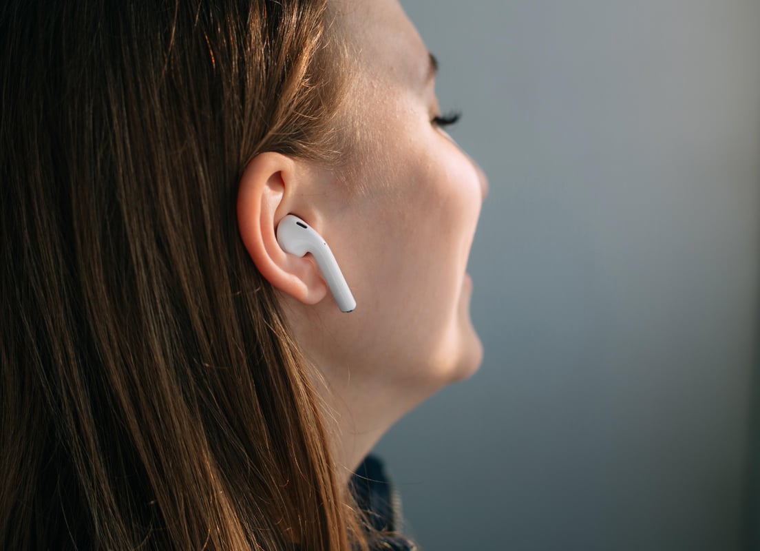 Podrían unos audífonos inalámbricos mejorar la mala audición? - Southern  Iowa Mental Health Center