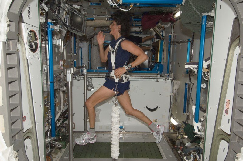 Exercise Can Preserve Astronauts' Heart Health on Long Space Flights