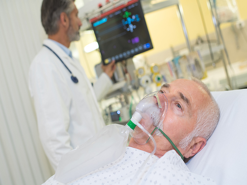 Trials Find Full-Dose Blood Thinners May Harm, Not Help, COVID Patients in ICU