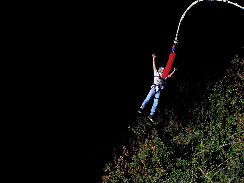 bungee jumping