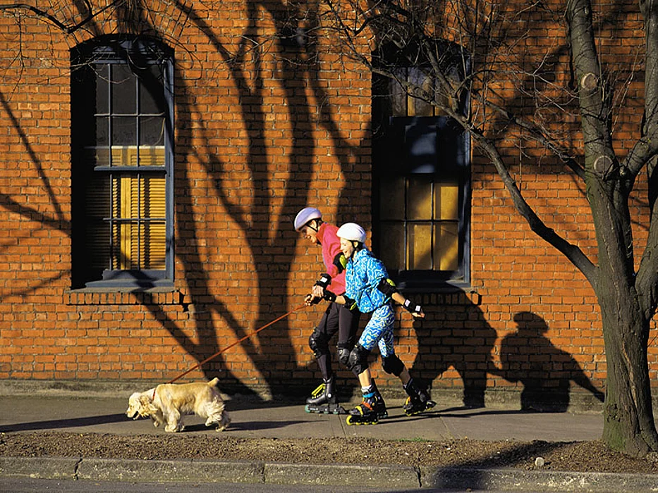 rollerblading couple
