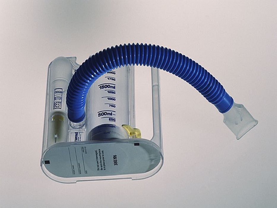 breathe spirometer