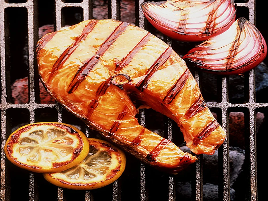 salmon on the grill