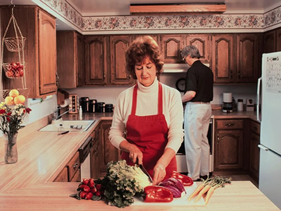 chef cutting vegetables