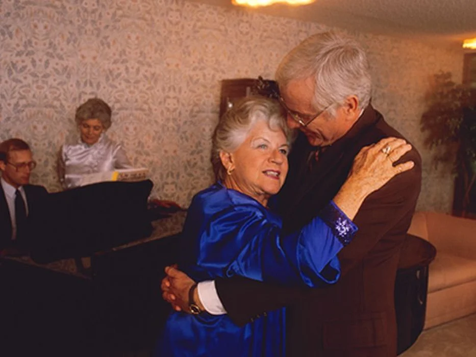 couple dancing