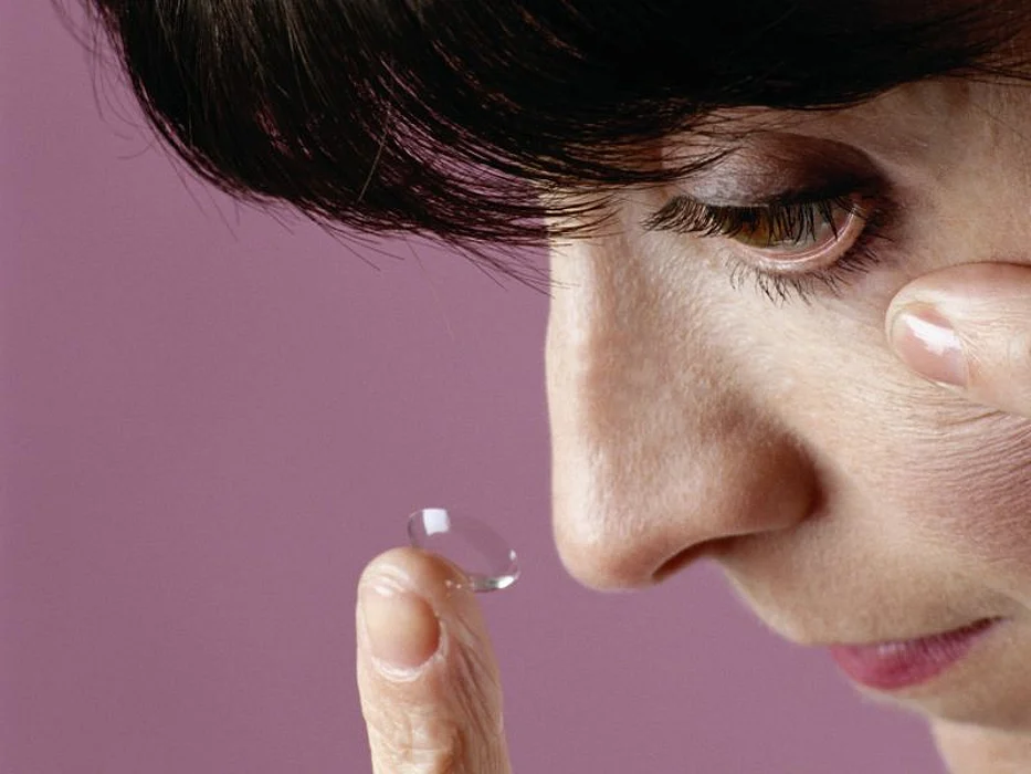 contact lens