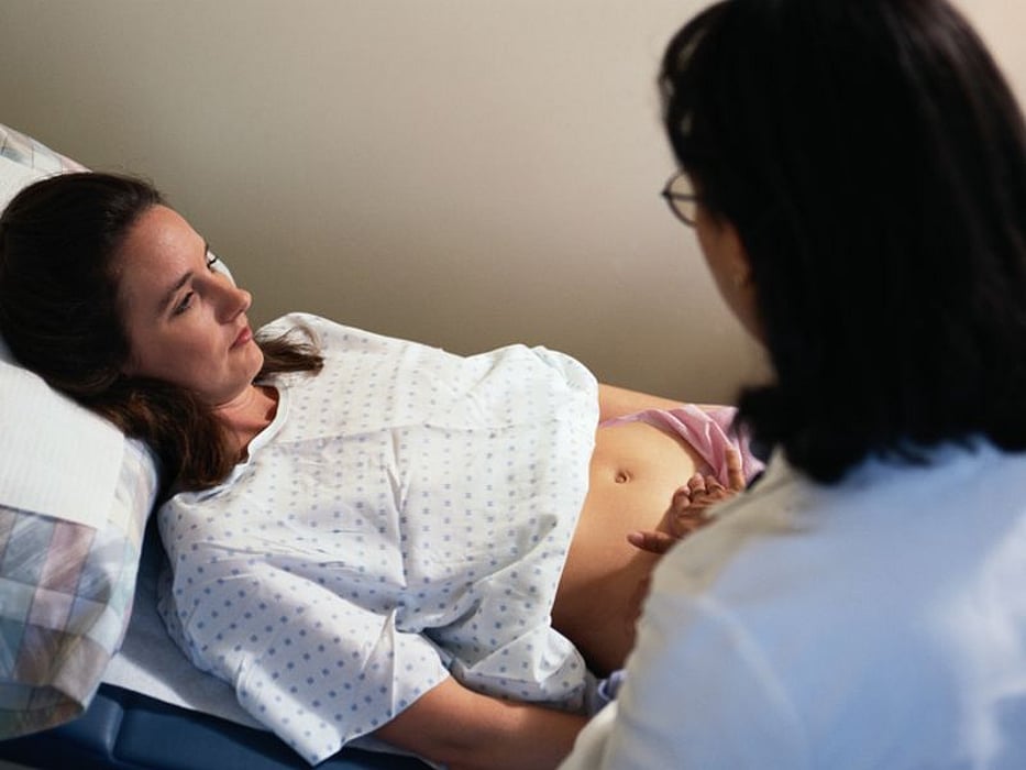pregnant woman exam