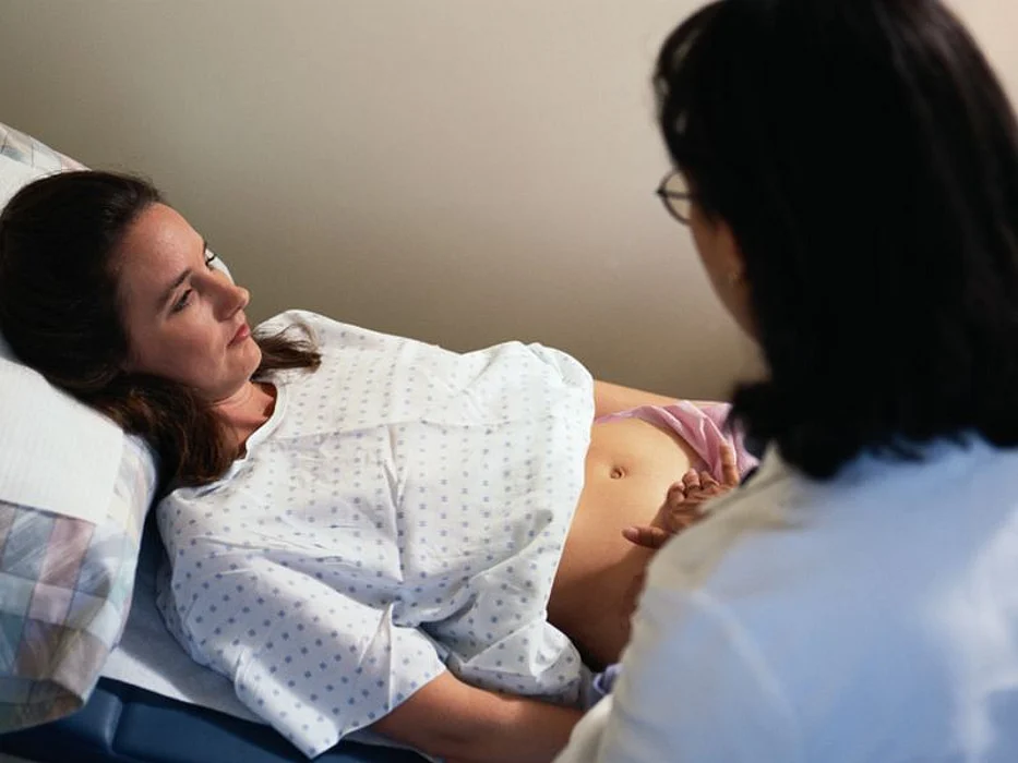pregnant woman exam