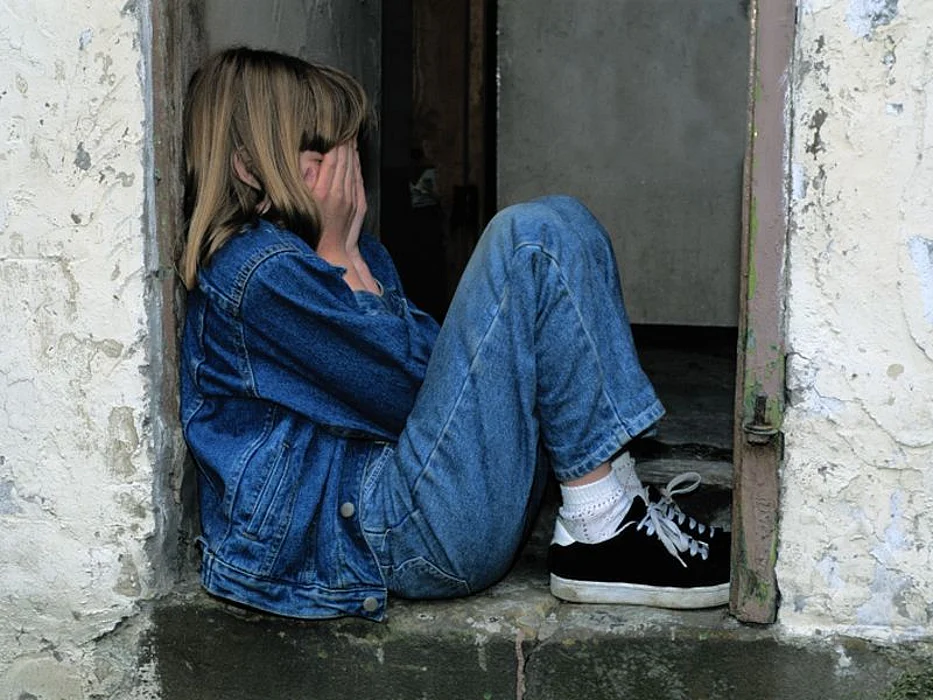 upset girl