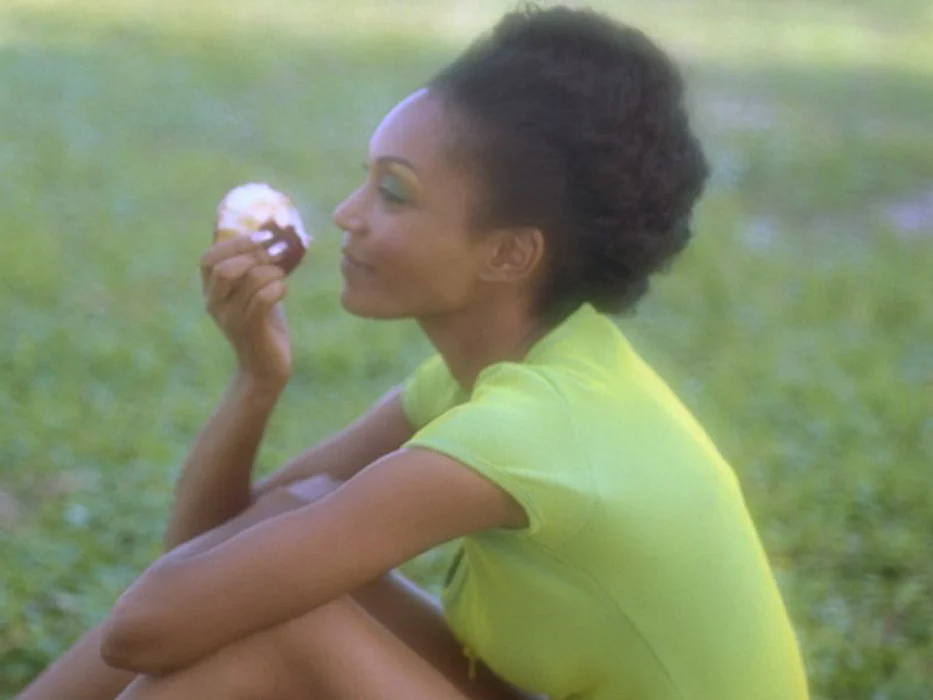 woman eating an apple