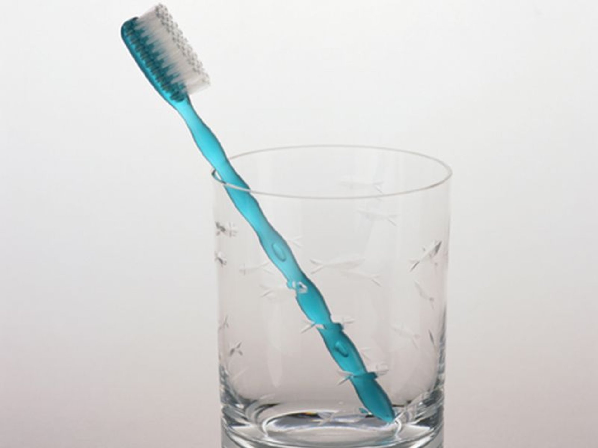 The Germs on Your Toothbrush Can Reveal Your Health thumbnail