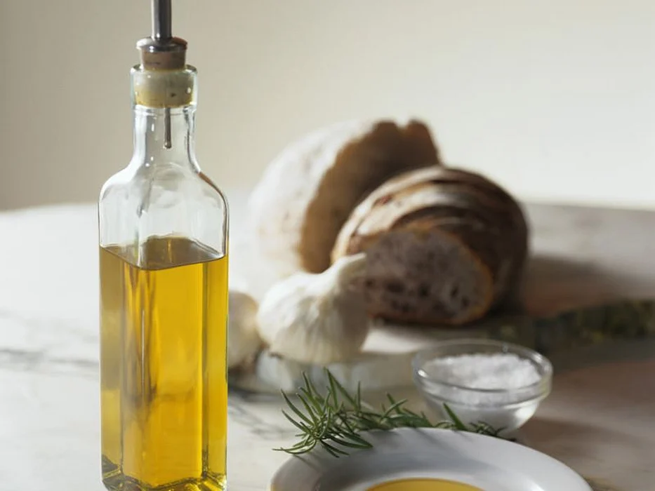 olive oil and bread