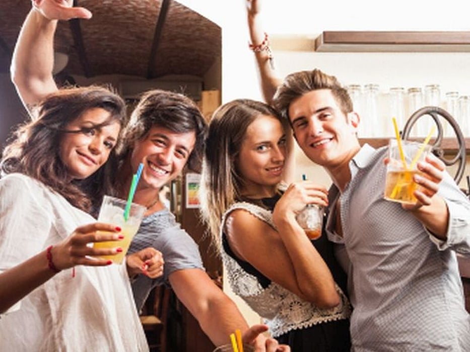 college students drinking beer