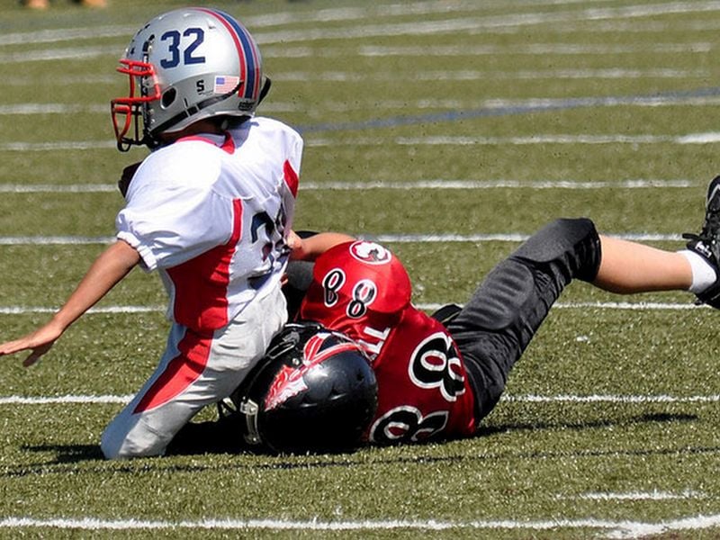 News Picture: Study Finds No Ties Between Youth Tackle Football, Brain/Behavioral Issues