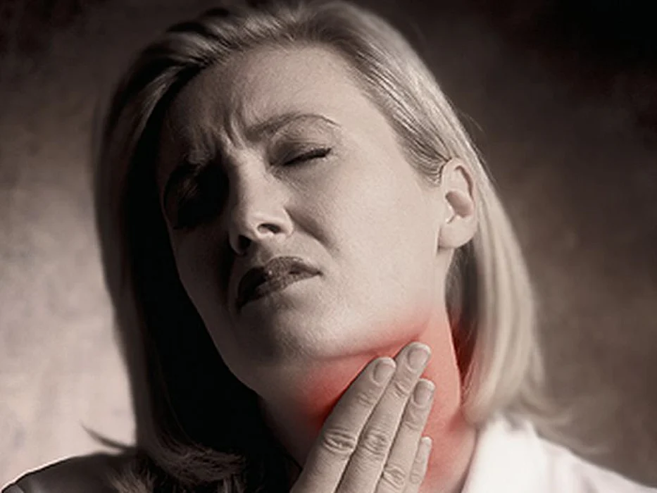 woman with neck pain