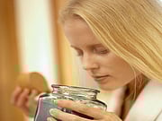 'Smell Training' Might Speed the Sense's Return After COVID