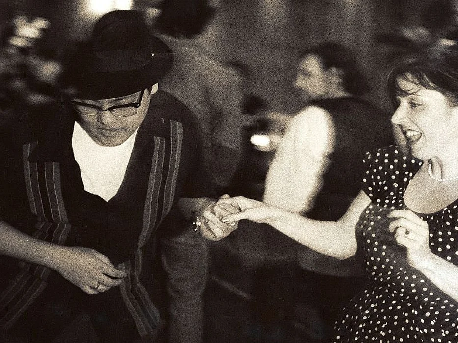 couple dancing