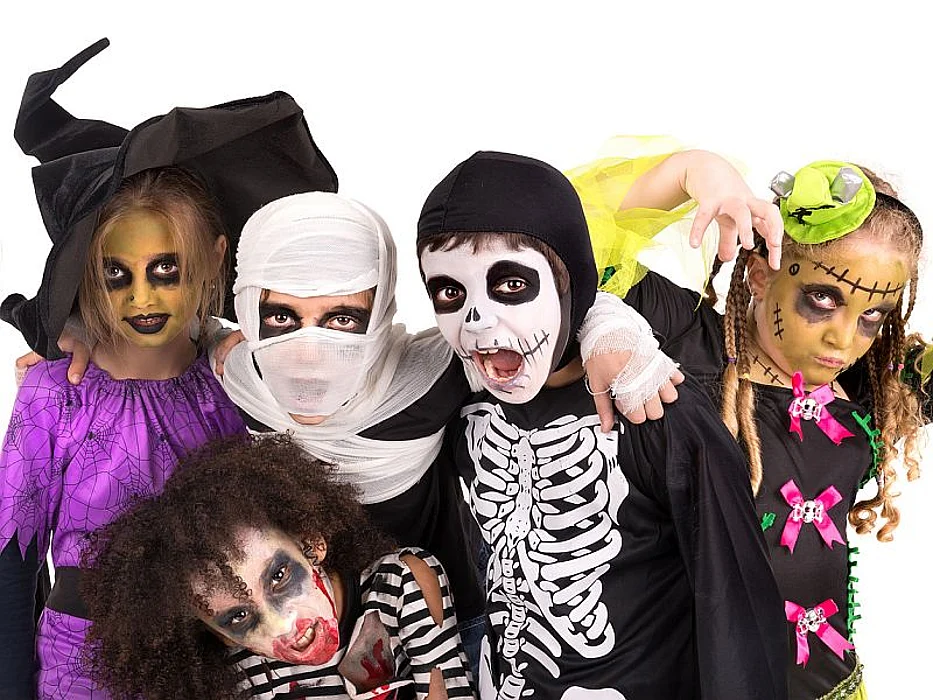 kids in halloween costumes