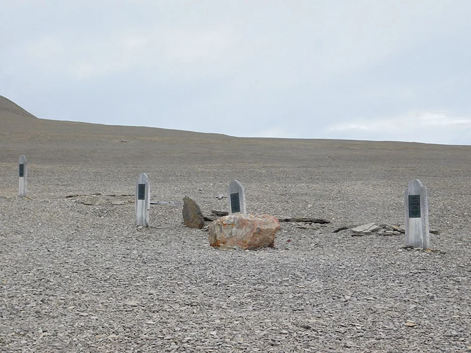 Dentist Roots Out Clues to Doomed Arctic Expedition
