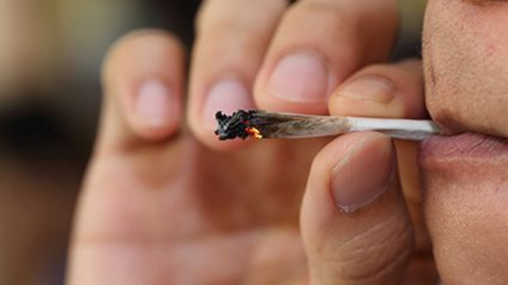 Pot Use Ups Odds for Suicide in Young People With Bipolar Disorder thumbnail