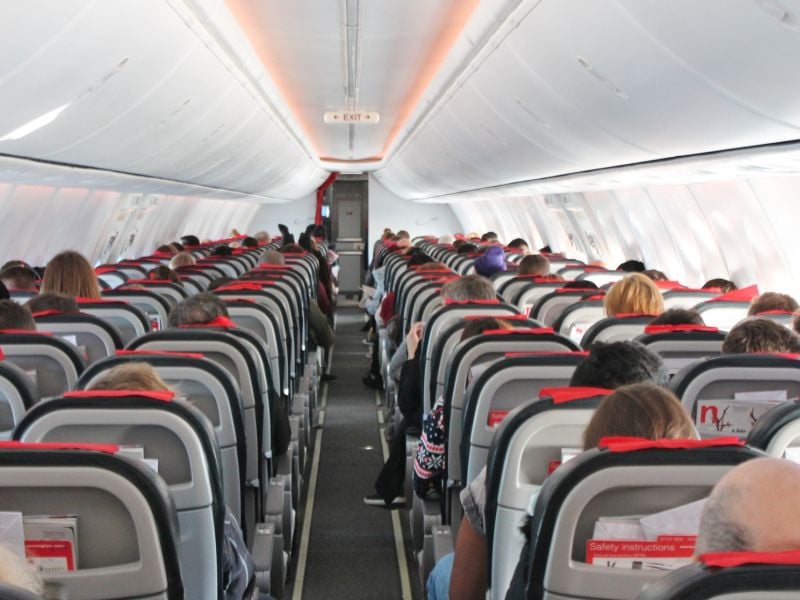 Science Shows Safest Plane Seating to Cut COVID Spread
