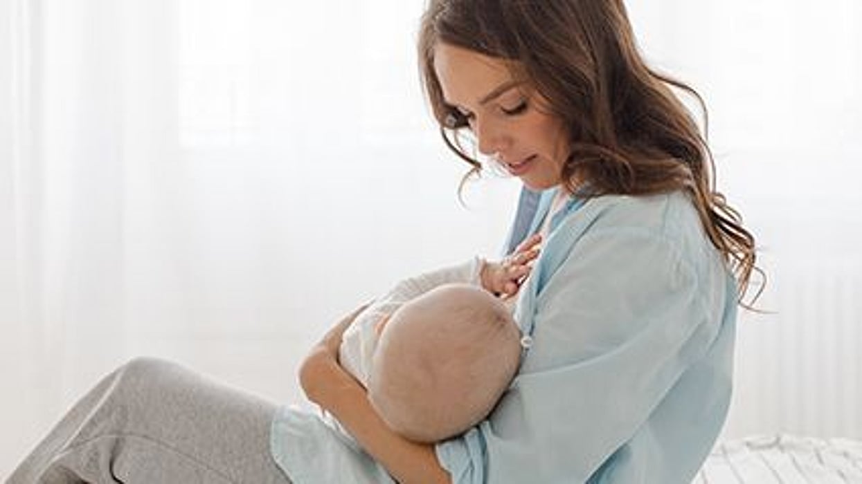 Fewer Food Allergies In Kids If Mom Drinks Milk While Breastfeeding Study Consumer Health News Healthday Fewer Food Allergies In Kids If Mom Drinks Milk While Breastfeeding Study Consumer Health News Healthday