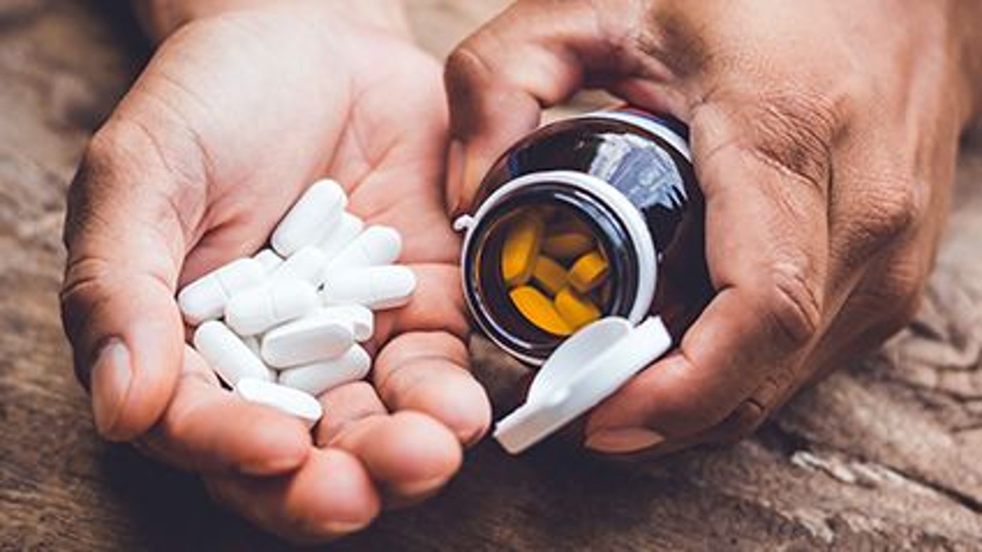 High-Dose Vitamin D Won't Prevent Seniors' Falls: Study thumbnail