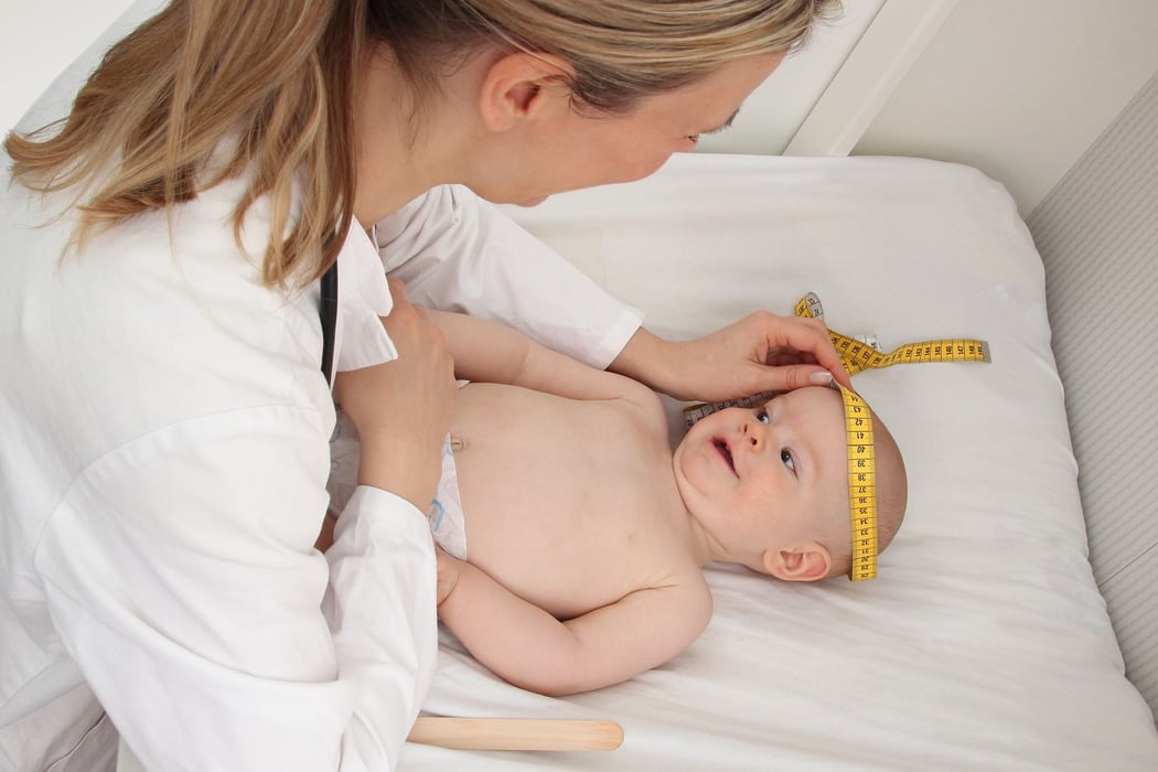 Measuring infant\'s head