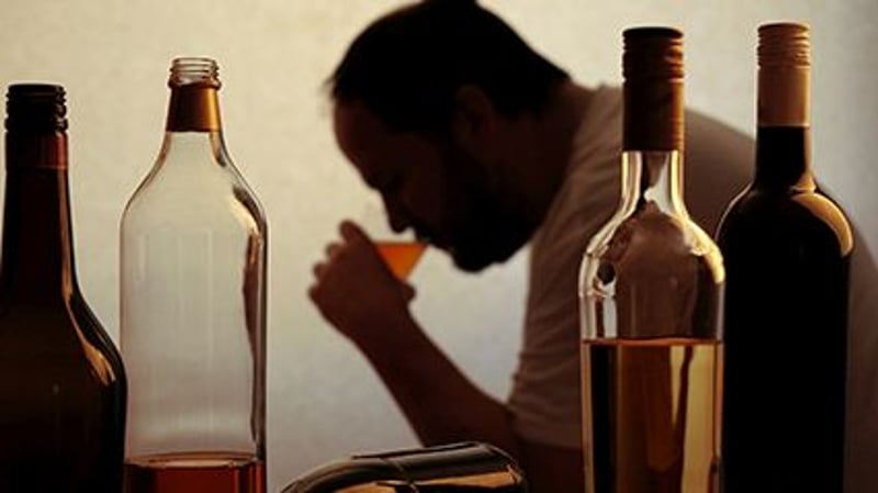عکس خبری: مشکل نوشیدن الکل برای ۲۳۲ میلیون روز کاری از دست رفته سالانه در آمریکا