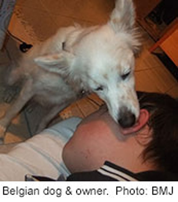 Dog Helps Super-Sleepy Woman in Her Travels