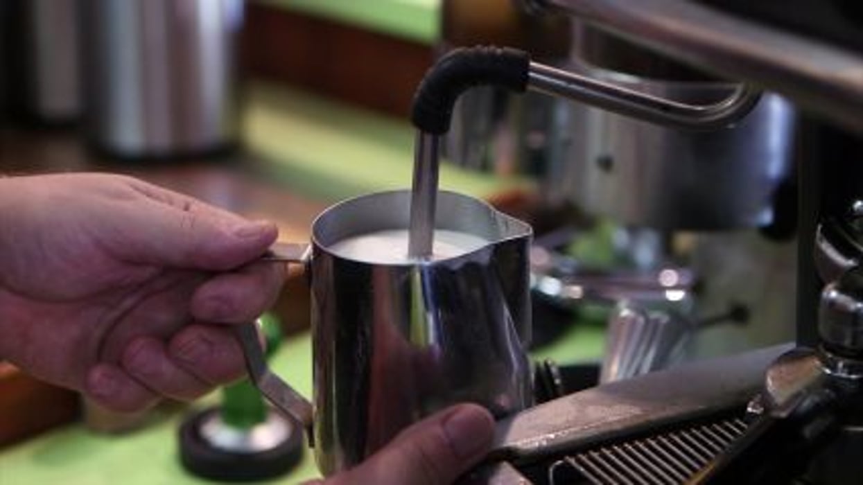 Un estudió halló que esa taza de café en la mañana podría proteger sus riñones