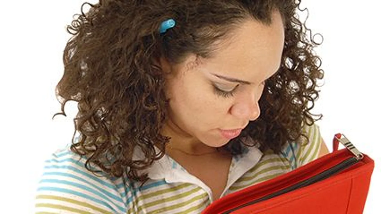Las conmociones cerebrales y las tareas escolares