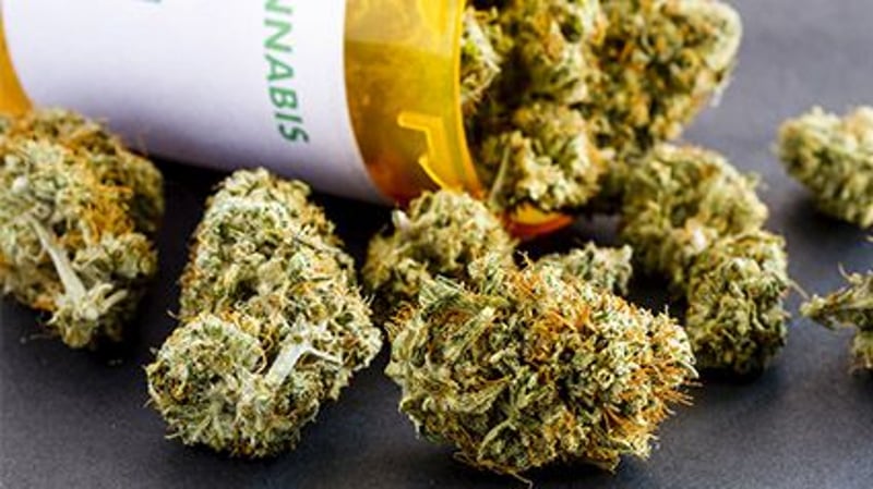 News Picture: Medical Marijuana May Offer Safe Pain Relief for Cancer Patients