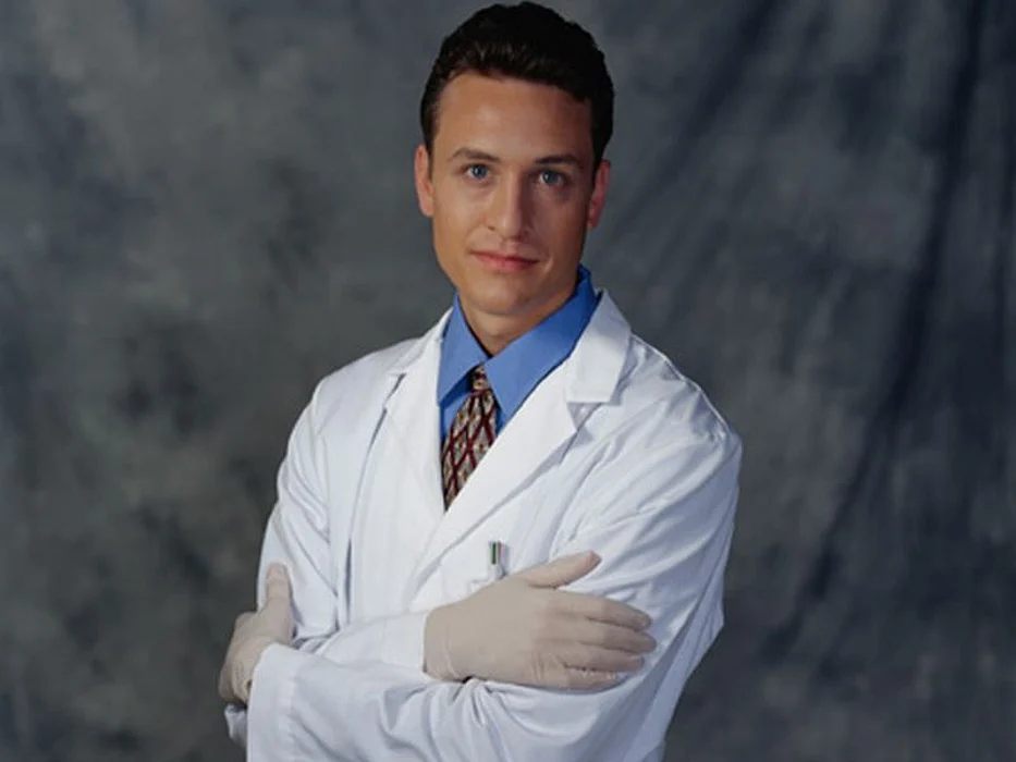Poll: Personal Beliefs Shouldn't Allow Doctors to Refuse to Treat