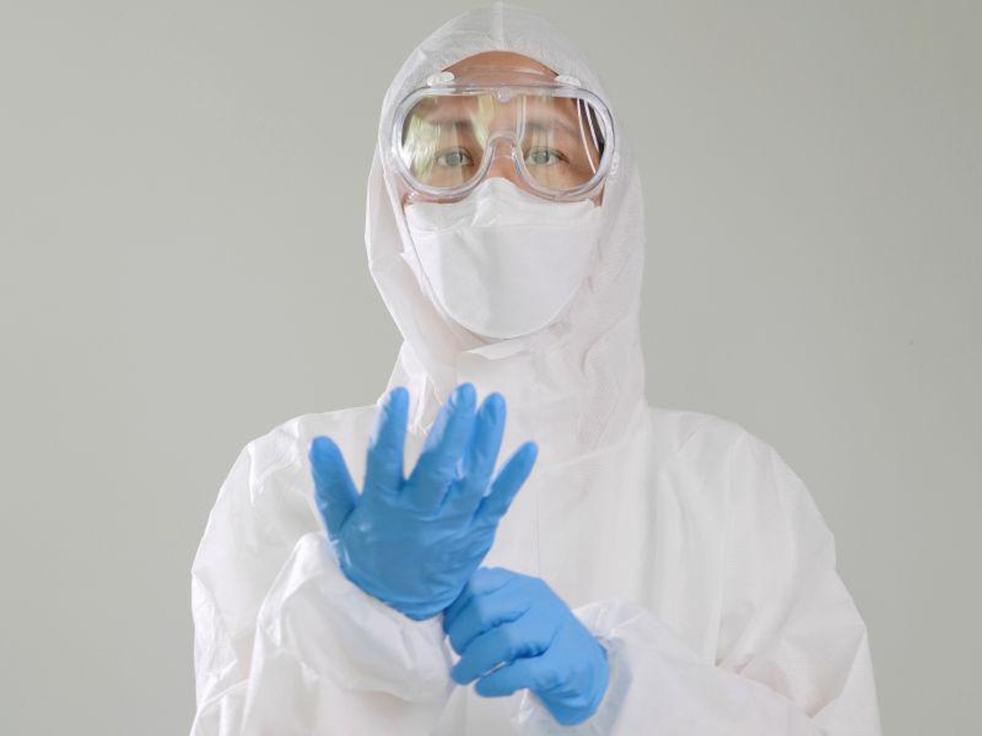 Kids Aren't Scared by Medical Workers' PPE, Study Finds thumbnail