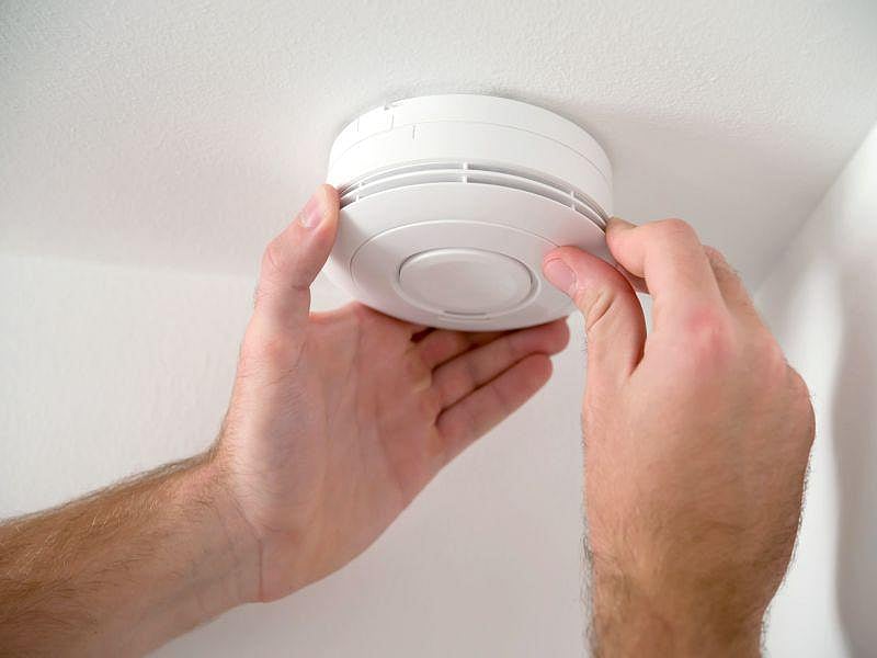 'Spring Forward': A Good Time to Check Batteries in Your Smoke Alarms