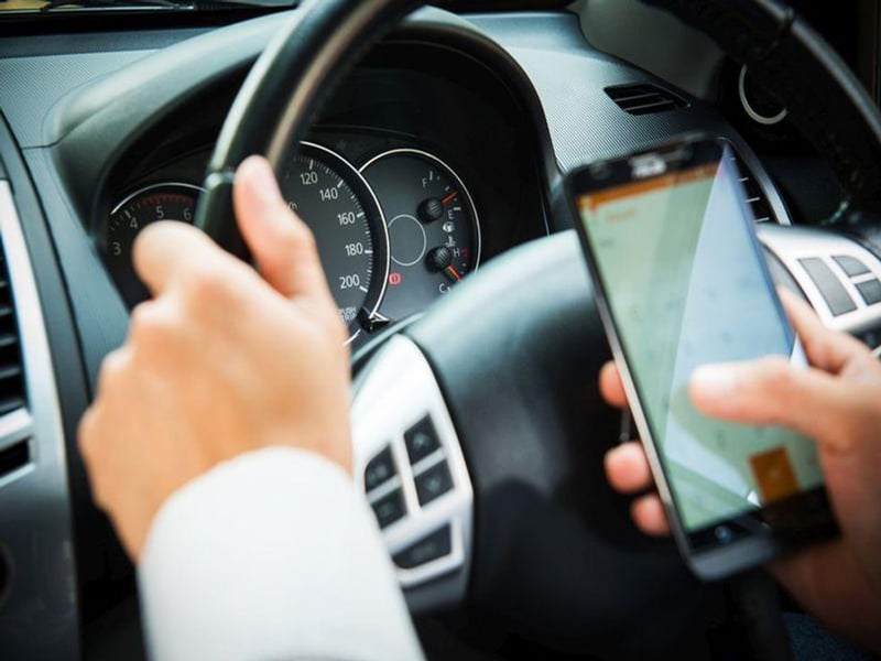Teens Who Text While Driving May Take Other Risks Behind the Wheel