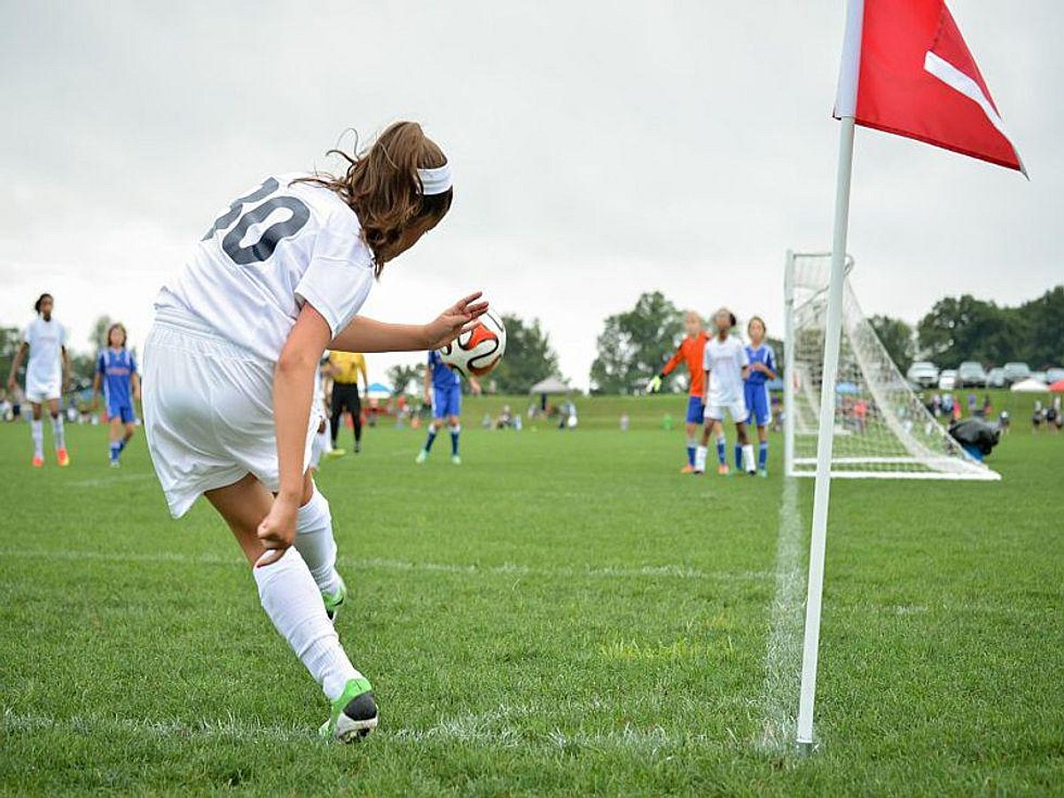 News Picture: Why Are Sports-Linked Concussions Rising Among Girls?