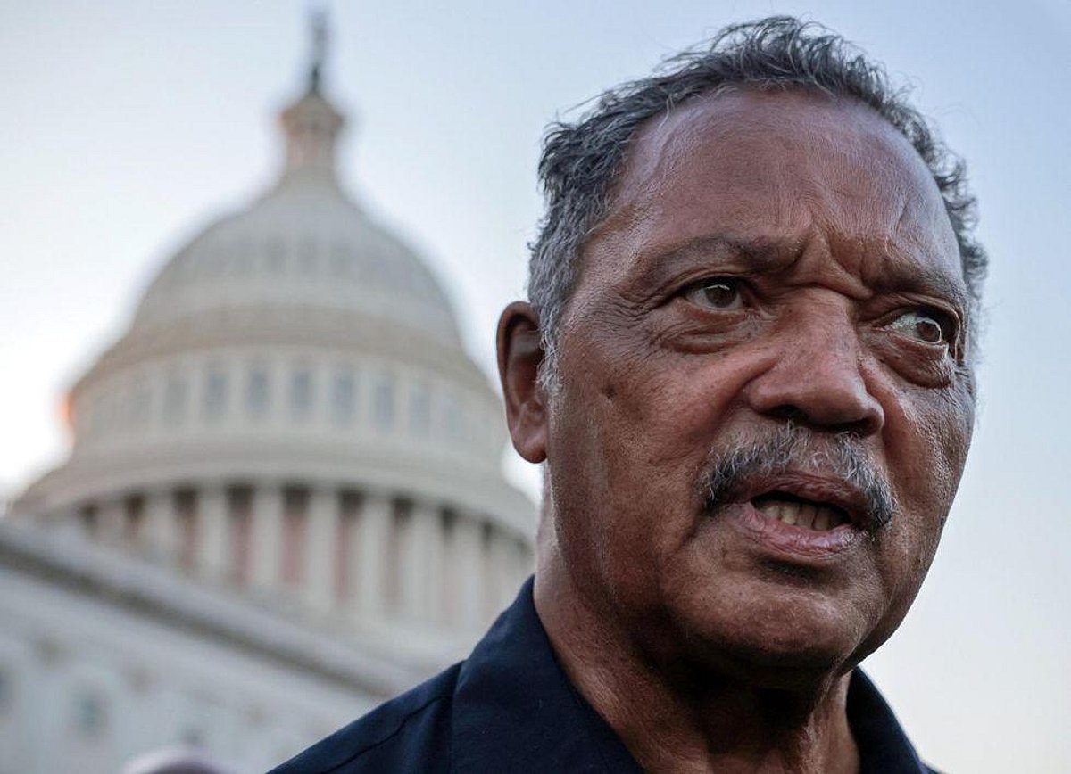 News Picture: Jesse Jackson, Wife Hospitalized With COVID