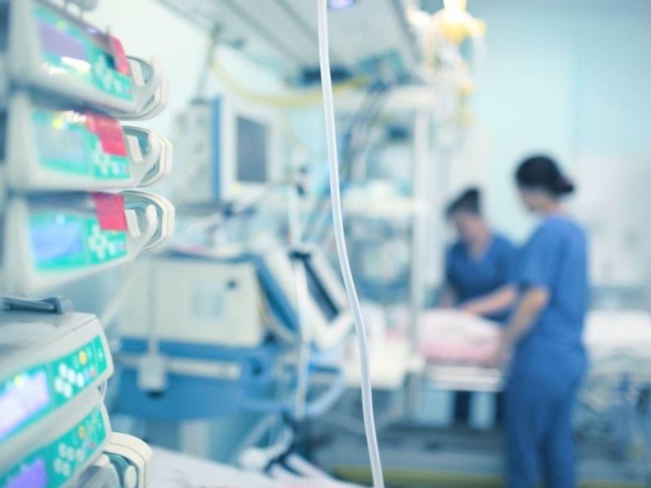 Daily Average of COVID Hospitalizations in US Hits 100,000