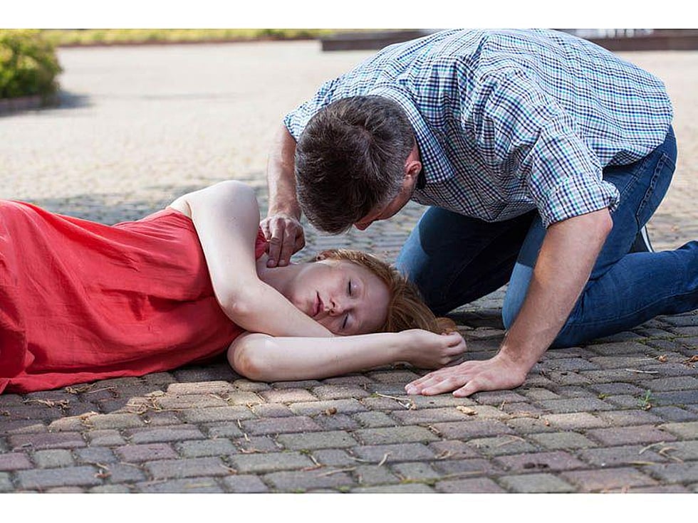 Fainting And Loss Of Consciousness Consumer Health News Healthday