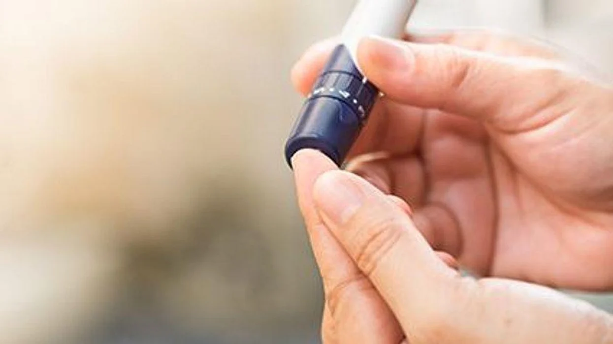 blood sugar measuring device
