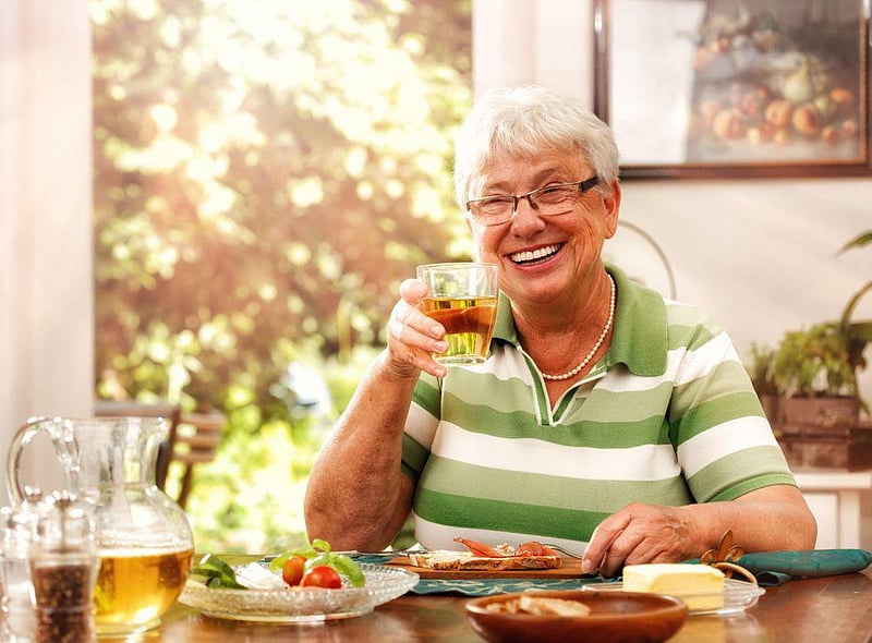 News Picture: Table Set for One May Be Tough on Women's Hearts