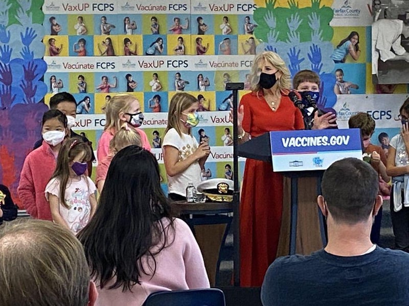News Picture: Biden Administration Presses Schools to Provide COVID Shots to Kids