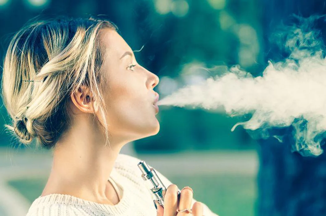 vape vaping e-cigarette woman